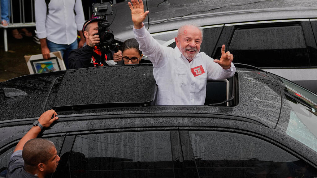Le Brésil reste à gauche : Lula remporte un quatrième mandat après avoir battu Flavio Bolsonaro