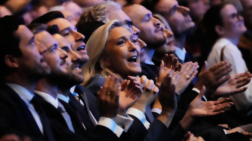 À Orléans, Marine Le Pen lance sa campagne pour l’Élysée