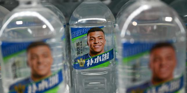 En Chine, le coût financier exorbitant des propos de Kylian Mbappé sur le « dictateur » Mao