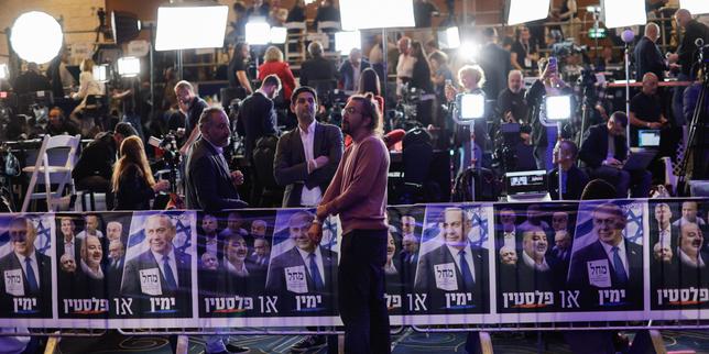 EN DIRECT, législatives en Israël : le camp de Benyamin Nétanyahou en tête après le dépouillement de plus des deux tiers des bulletins ; le chef de la gauche appelle l’opposition à s’allier aux partis arabes