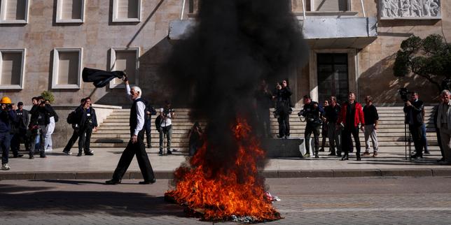 En Albanie, le premier ministre veut durcir la gestion des foules après de violentes manifestations