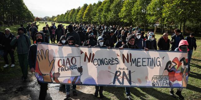 Congrès du RN à Orléans : une centaine de militants antifascistes se rassemblent malgré les interdictions