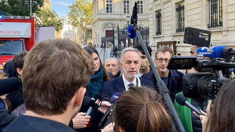 Paris : des tags sur la «remigration» découverts, le maire saisit la justice