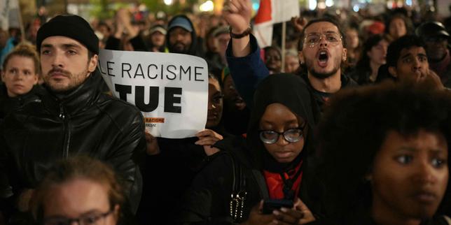Attentat raciste de Trappes : dans toute la France, des hommages aux victimes où se mêlent colère commune et divergences politiques