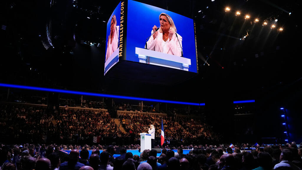 Au congrès du RN, les militants confiants avant le discours de Le Pen