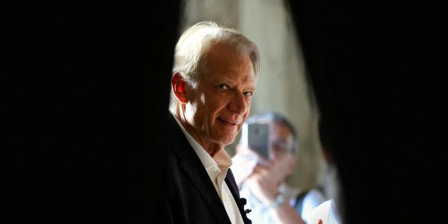 Dominique de Villepin accuse Edouard Philippe de céder à « la dictature de l’évidence » après ses propos sur « l’échec de l’intégration »