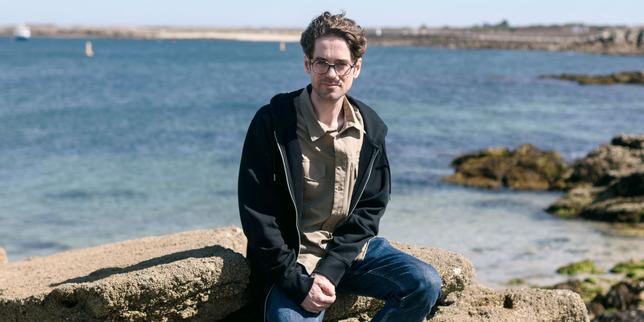 « Je me sens privilégié dans mon rapport aux patients » : Hadrien, infirmier investi sur la minuscule île d’Hœdic