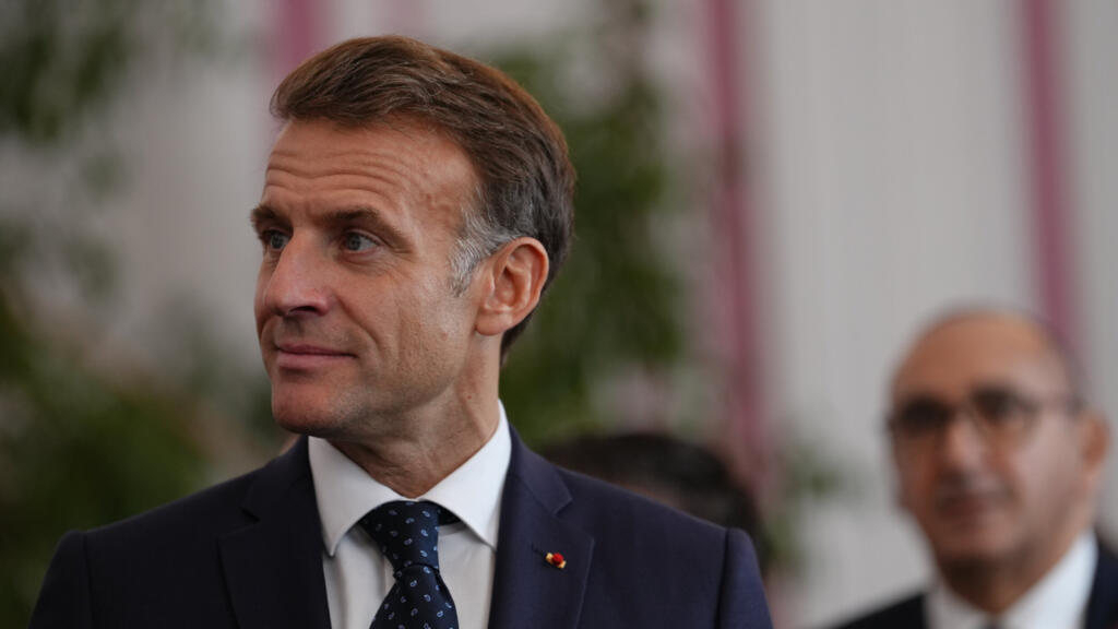 Attentat de Trappes : Macron renvoie dos à dos le RN et LFI sur le racisme et l'antisémitisme