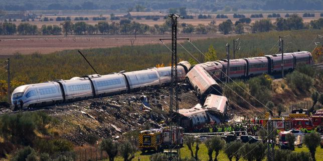 L’Espagne à nouveau endeuillée par une catastrophe ferroviaire, moins d’un an après celle d’Adamuz