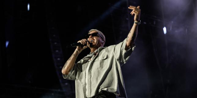 Le rappeur Macklemore et ses amis sur scène à Paris pour un concert du « Free Palestine Tour »