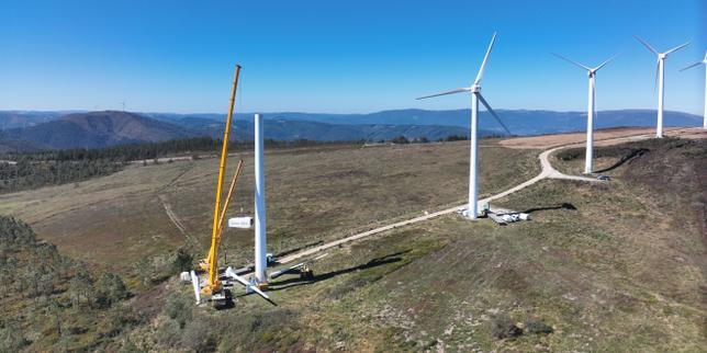 En Espagne, les éoliennes de dernière génération libèrent le paysage