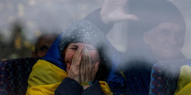 EN DIRECT, guerre en Ukraine : des habitants d’Olechky, évacués vendredi, sont arrivés dans le nord du pays ; Volodymyr Zelensky en Turquie pour rencontrer Recep Tayyip Erdogan