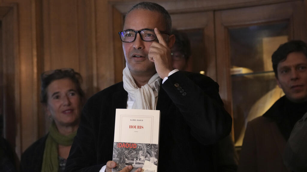Jugée en Algérie, l'épouse de Kamel Daoud nie avoir transmis le dossier d'une patiente à l'écrivain pour un roman